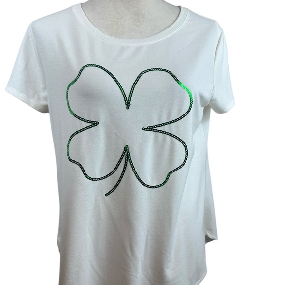 Apt. 9 Off-White top with green Sequin Shamrock size large - Picture 2 of 9